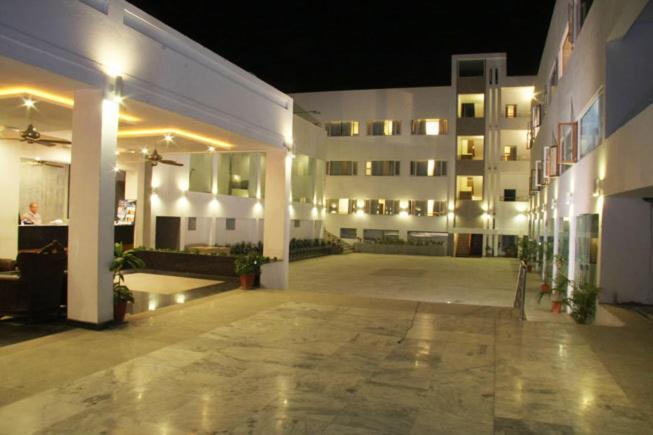 Alka Hotel Udajpur Zewnętrze zdjęcie